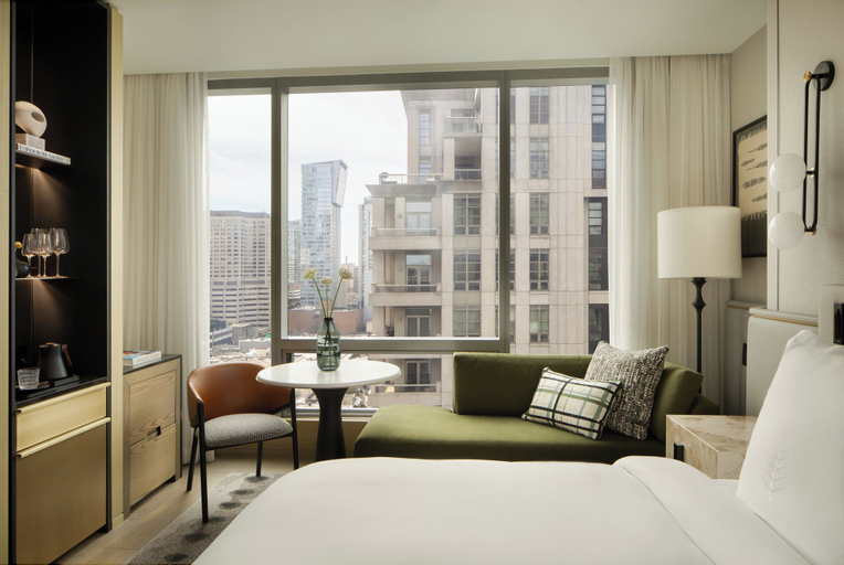 Bedroom 3, Four Seasons Hotel Toronto, Toronto