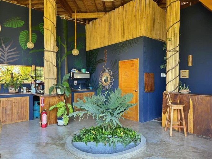 Others 2, Jungle KingDomes Guest House, San Juan