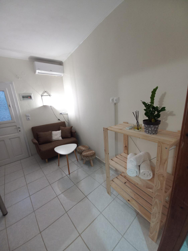Others 5, Messonghi- La Pazzeli, Ionian Islands