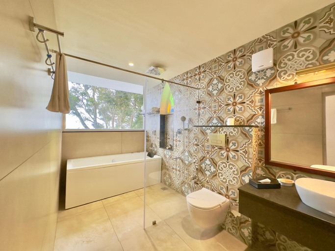 Bathroom 4, Fort Munnar, Idukki
