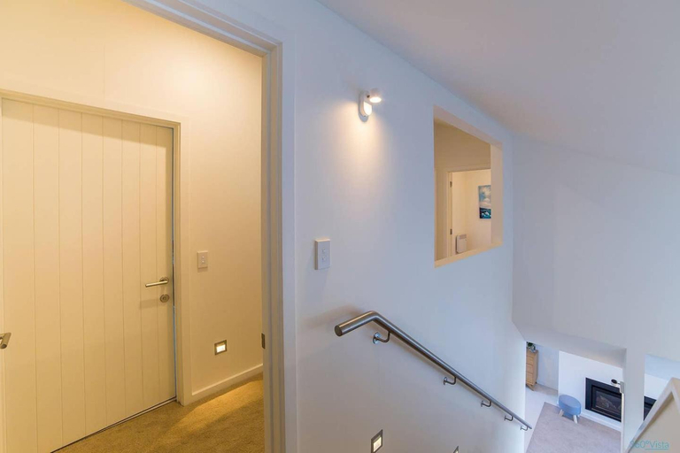 Others 5, Executive Living in Bluewater - 3 Bedroom Apartment, Queenstown-Lakes