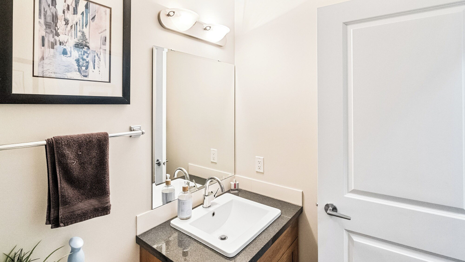 Bathroom 4, Top Floor Lake View Condo at Copper Sky, Central Okanagan