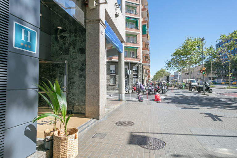 Exterior & Views 2, Hotel Acta Azul, Barcelona