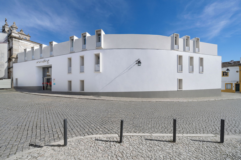 Moov Hotel Évora, Évora