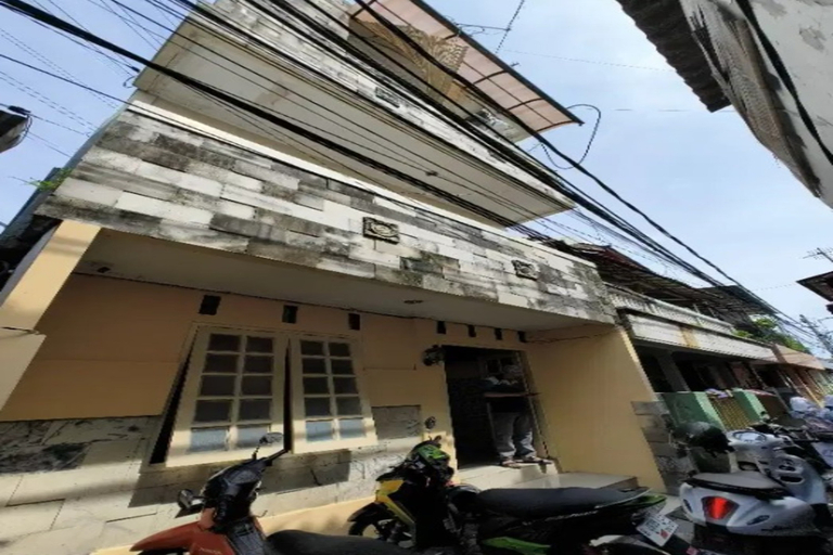 Exterior & Views, OYO 93887 John Residence, East Jakarta