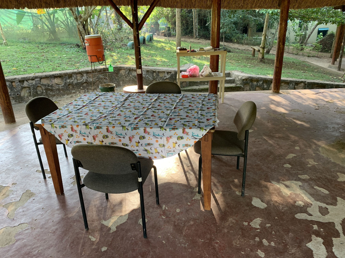 Food & Drinks 4, Mpanga Nature Center, Mawokota
