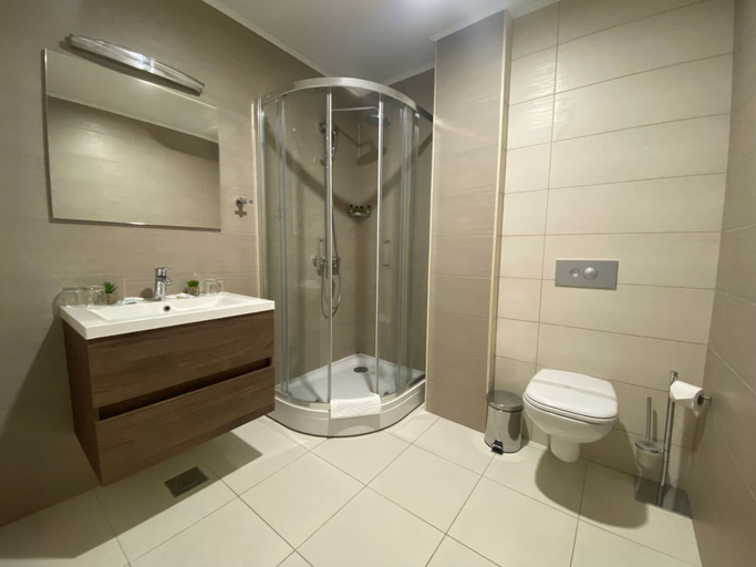 Bathroom 5, Hotel Narenta, Metković