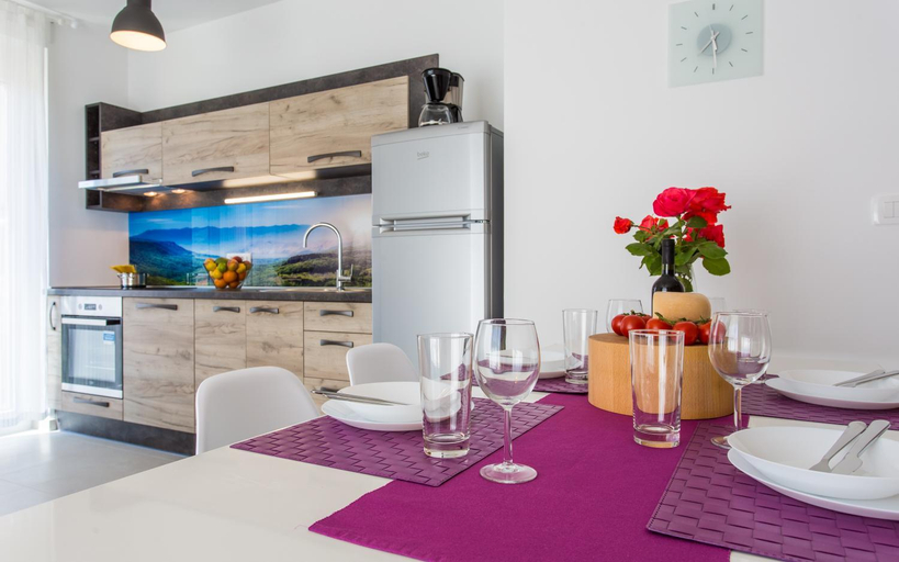 Others 5, Apartments Viktorija, Baška