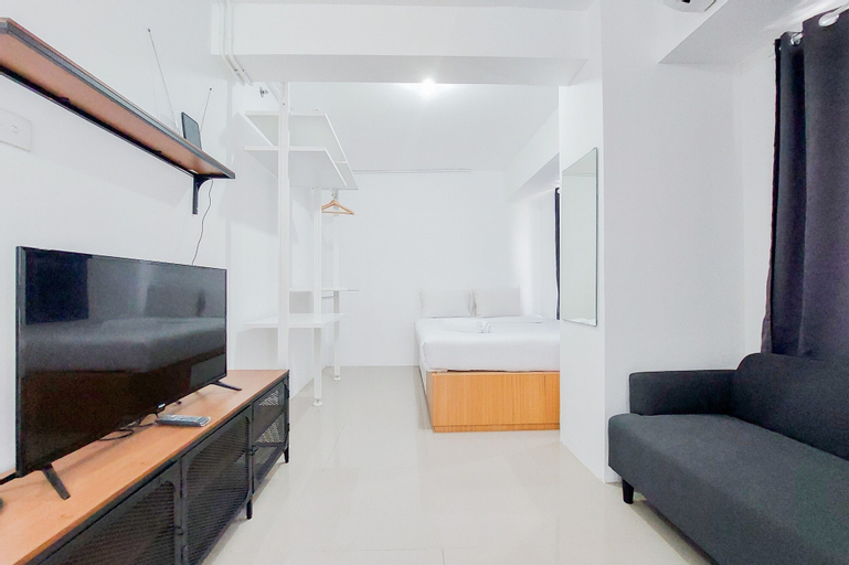 Luxury Studio At 19Th Floor Apartment Urbantown Serpong, South Tangerang