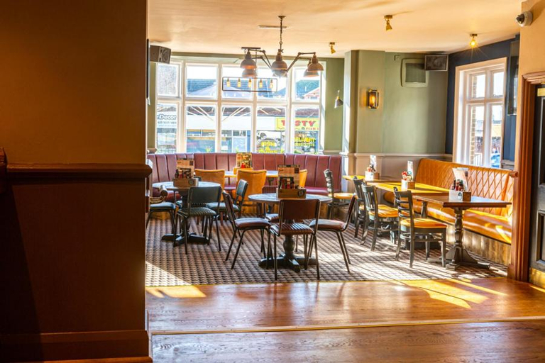 Food & Drinks 3, The Red Lion by Innkeeper's Collection, Hampshire