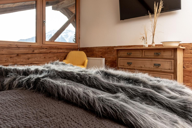 Bedroom, Chalet Laugenblick Alpine Luxury with Hot Tub and Sauna, Bolzano