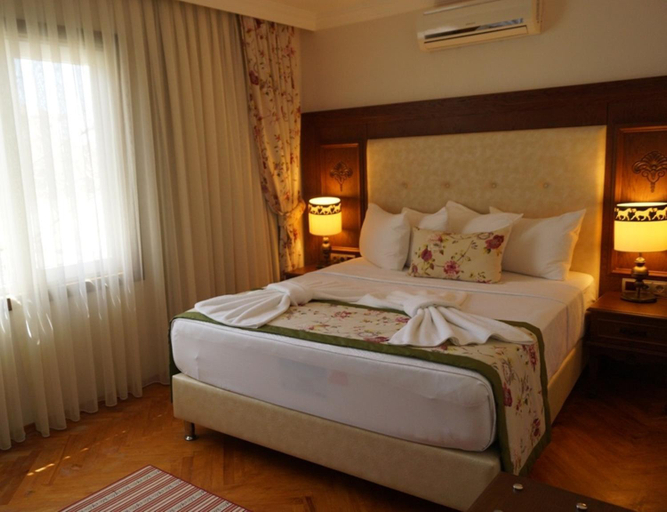 Bedroom 2, Padok Premium Hotel and Stables, Ula