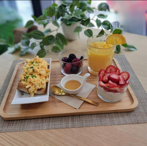 Food & Drinks 2, E1 Suites & Spa aparthotel style - Gym & Spa, Gibraltar