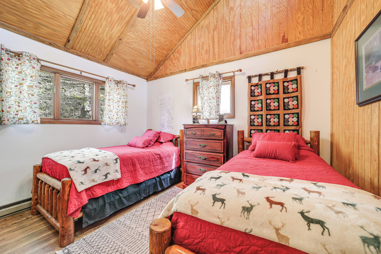 Bedroom 3, Summer Creekside Cabin Retreat w/ Deck, Jackson