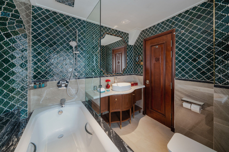Bathroom 5, Peridot Gallery Classic Hotel, Hoàn Kiếm