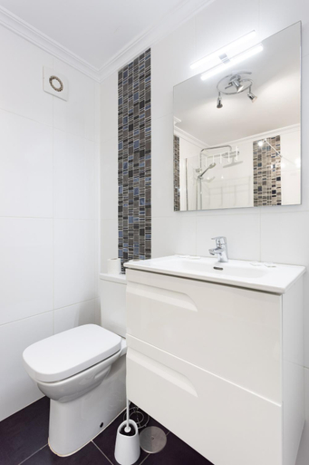 Bathroom 4, Black and white apartment FREE WIFI by Olax Rentals, Santa Cruz de Tenerife