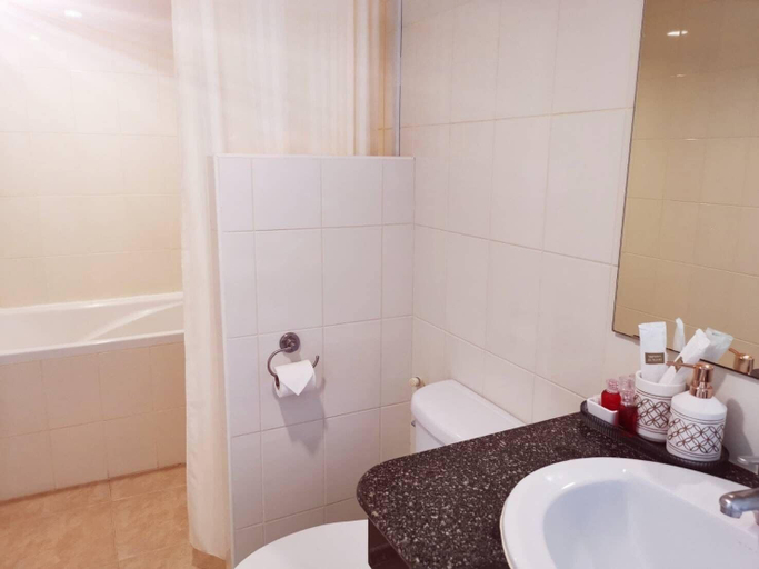 Bathroom, Sriracha Avenue, Si Racha