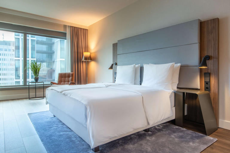 Bedroom 2, Radisson Blu Hotel, Frankfurt, Frankfurt am Main