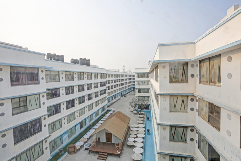 Entrance 4, Townhouse Royal Palms Shared Serviced Apartment, Mumbai Suburban