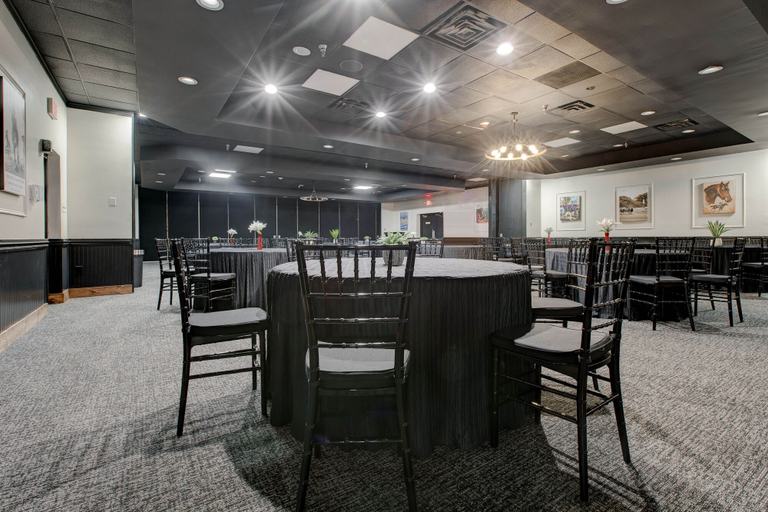 Food & Drinks 5, Hotel Lex and Conference Center, Trademark Collection, Fayette