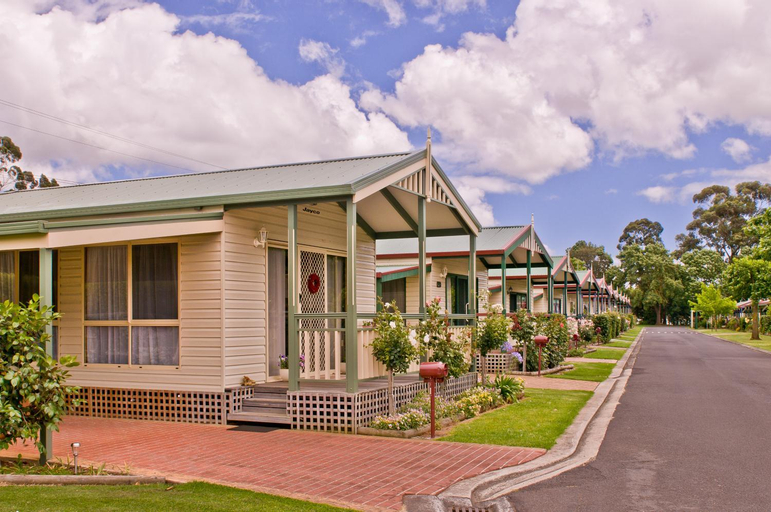 Warragul Gardens Holiday Park, Baw Baw  - Pt B West