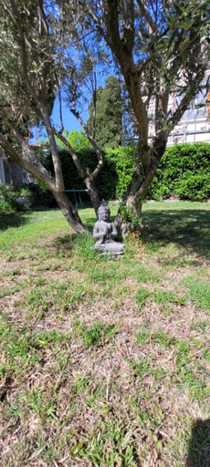 Others 5, Chez Regine, Hérault
