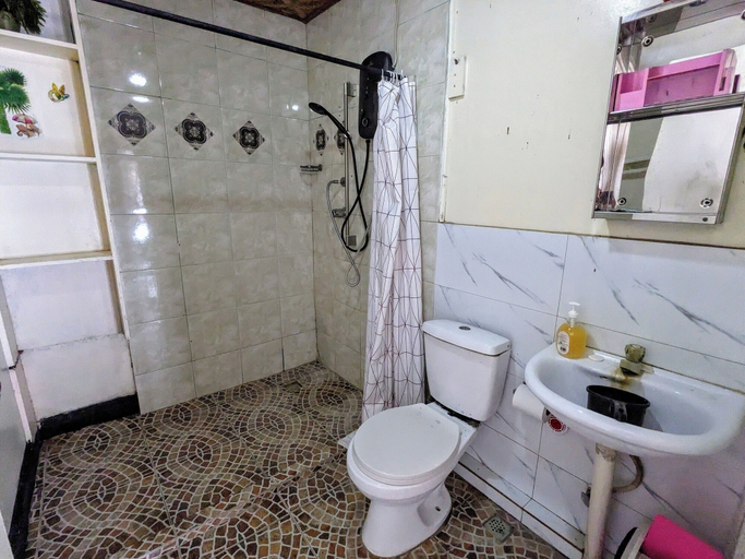 Bathroom 3, MDF Beach Resort And Day Tours, Samboan