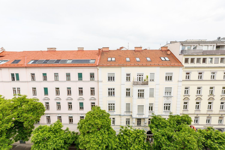 Exterior & Views 1, Große Dachgeschosswohnung im Herzen von Graz, Graz