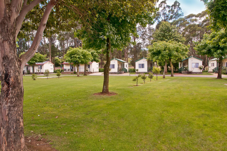 Others 2, Warragul Gardens Holiday Park, Baw Baw - Pt B West