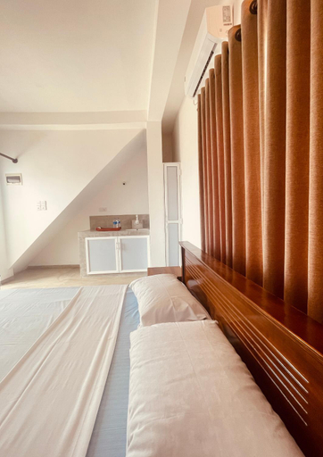 Others 4, Devo's place, Galle Four Gravets
