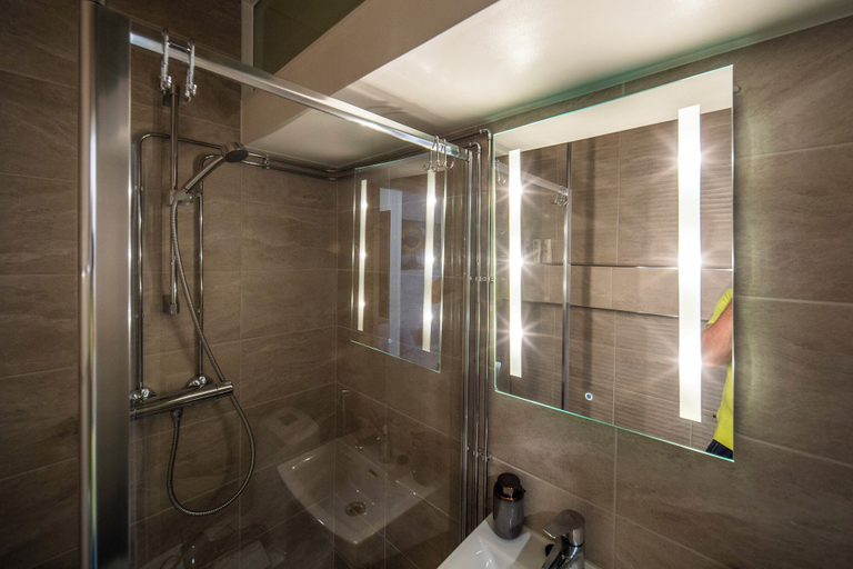 Bathroom 4, Polku Hotelli, Uusimaa