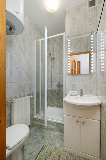 Bathroom 4, Highlander Nedzy Kubinca by Renters, Tatra