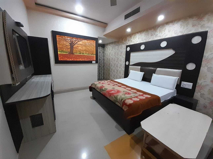 Bedroom 2, Shri Sai Palace, Jhansi