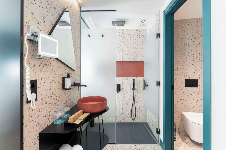 Bathroom 4, Occidental Las Canteras, Las Palmas