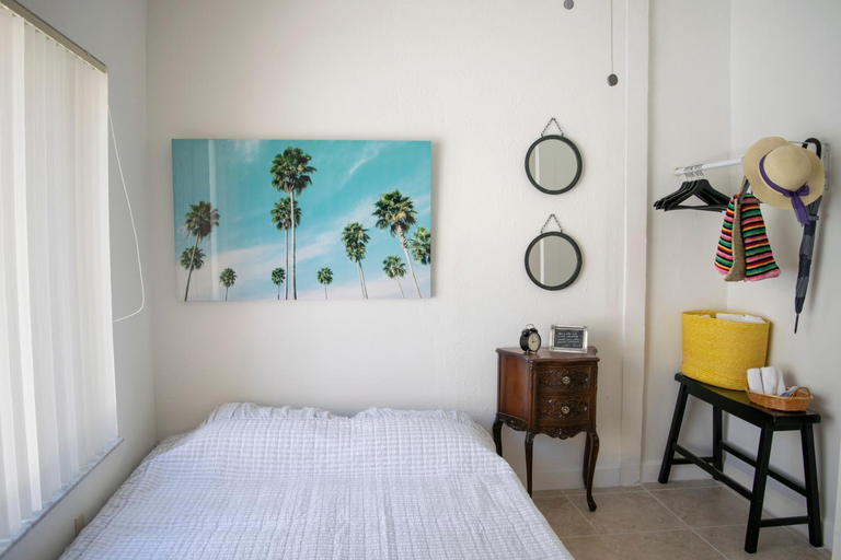 Bedroom 2, Stay Near Miami's Cultural Heart With Wifi, Miami-Dade