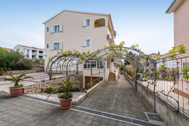 Exterior view 2, Nice Apartment Silvia, Novalja
