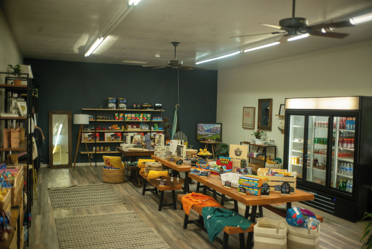 Food & Drinks, Outdoorsy Yosemite, Madera