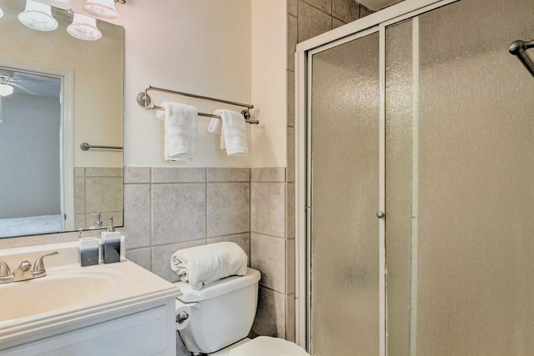 Bathroom 4, Fort Walton Beach Condo: Walk to Local Beach!, Okaloosa
