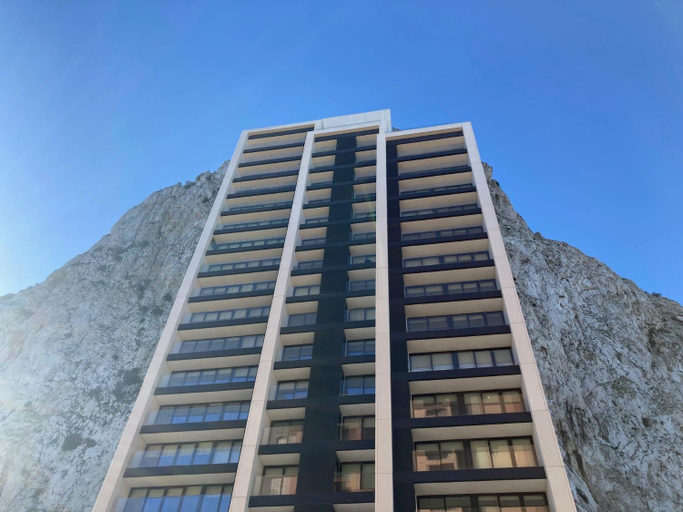 Others 3, E1 Suites & Spa aparthotel style - Gym & Spa, Gibraltar