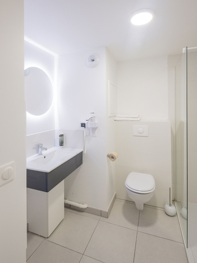 Bathroom 4, All Suites Appart Hôtel | Le Havre Centre - Les docks, Seine-Maritime