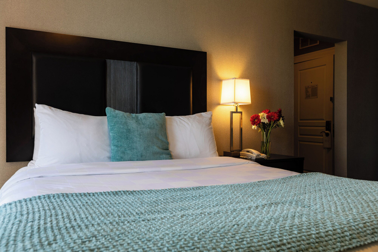 Bedroom 2, The Centennial, Merrimack