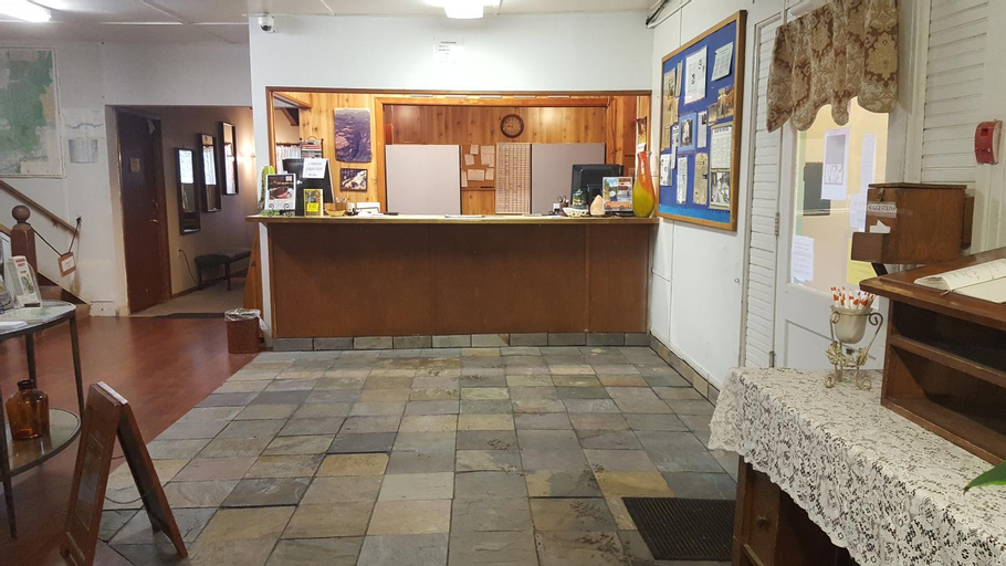 Public Area 3, Carson Hot Springs Resort, Skamania