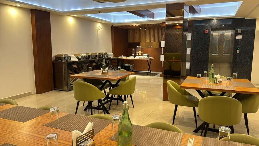 Food & Drinks 5, The Urban Villa, Varanasi