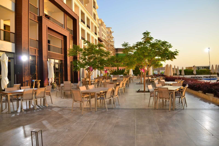 Food & Drinks 4, PORTO & ALMIRA BEACH, Madaba