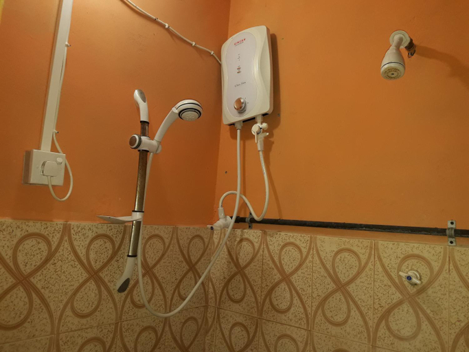 Bathroom 4, Dive beach palace, Trincomalee Town and Gravets