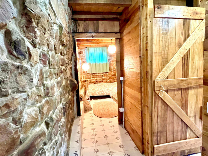 Bathroom 2, La Cabana Maria, Cantabria