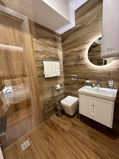 Bathroom 7