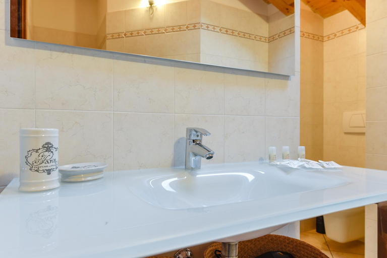 Bathroom, Villa dei Venti, Bergamo