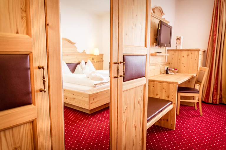 Bedroom 3, Hotel Trattlerhof, Spittal an der Drau