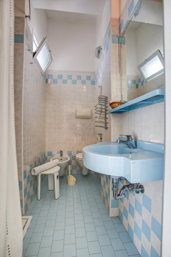 Bathroom 4, Hotel San Paolo, Rimini